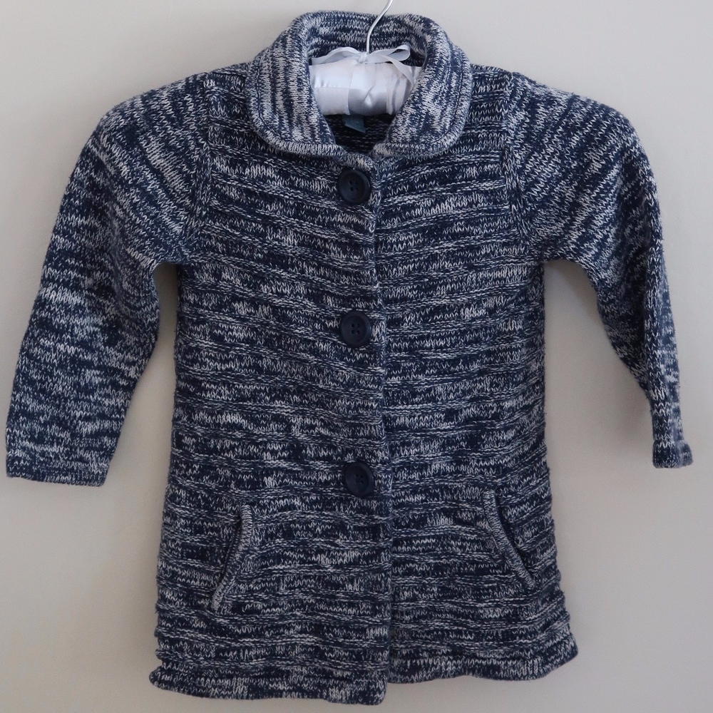 Beautiful baby Gap sweater sz 3